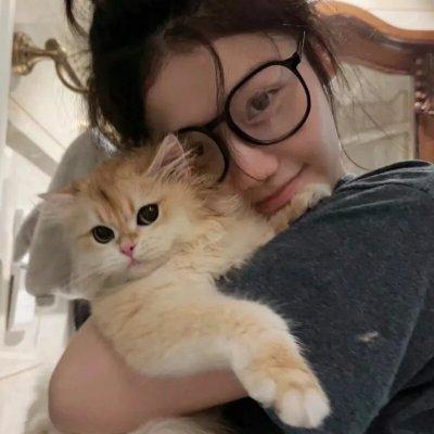 吃饱睡足等幸福